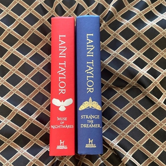 Strange the Dreamer and Muse of Nightmares Illumicrate exclusive editions - Picture 5 of 12